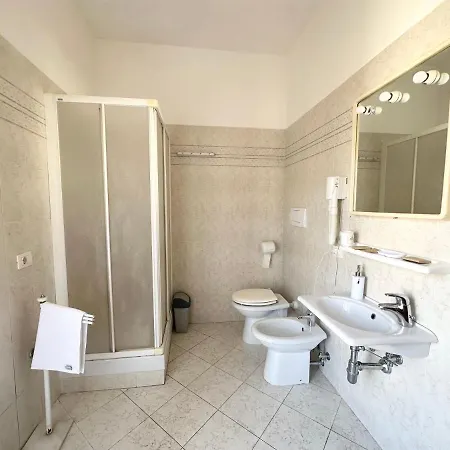 Mv Apartament 4c *